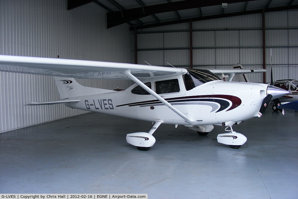 G-LVES, 2000 Cessna 182S Skylane C/N 182-80741, Privately owned