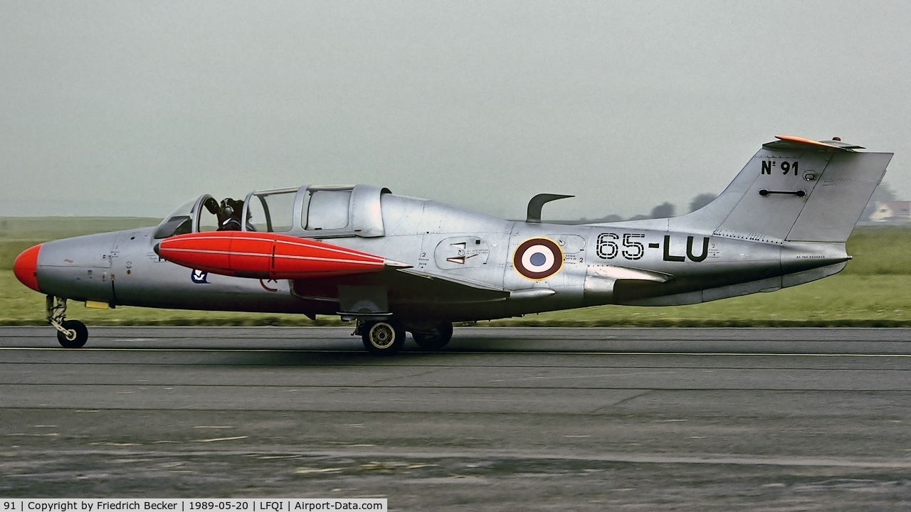 91, 1961 Morane-Saulnier MS.760 Paris C/N 91, taxying to the flightline