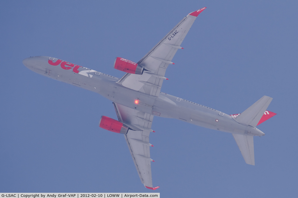 G-LSAC, 1992 Boeing 757-23A C/N 25488, Jet2 757-200