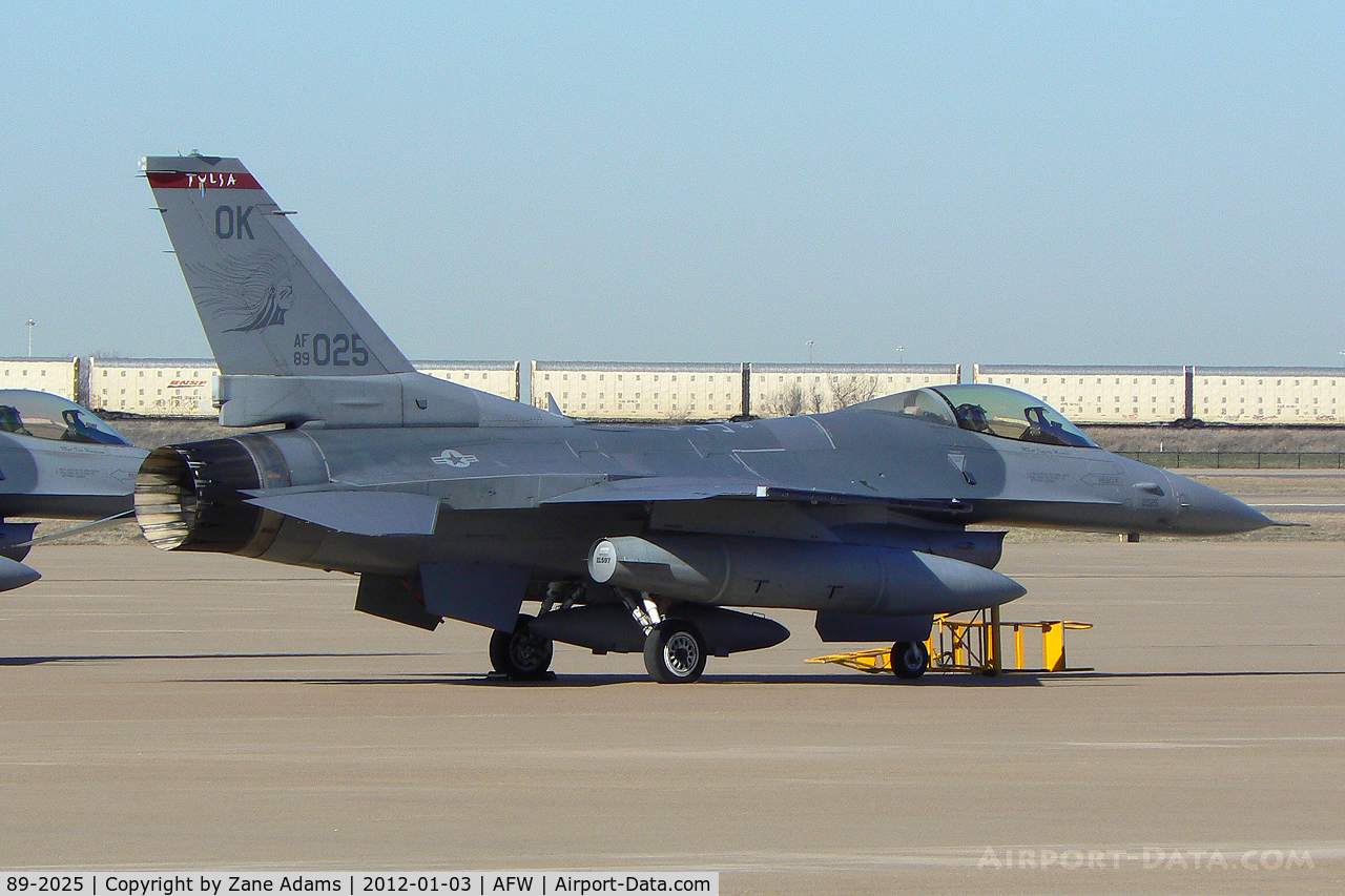 89-2025, 1989 General Dynamics F-16C Fighting Falcon C/N 1C-178, At Alliance Airport - Fort Worth, TX