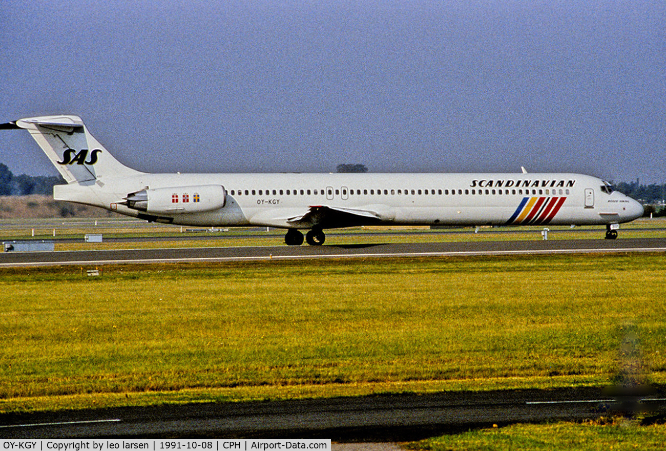 OY-KGY, 1986 McDonnell Douglas MD-81 (DC-9-81) C/N 49420, CPH 8.10.91