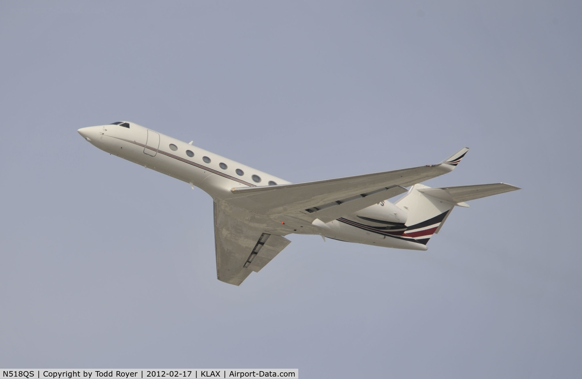 N518QS, 2005 Gulfstream Aerospace GV-SP (G550) C/N 5075, Departing LAX on 25L