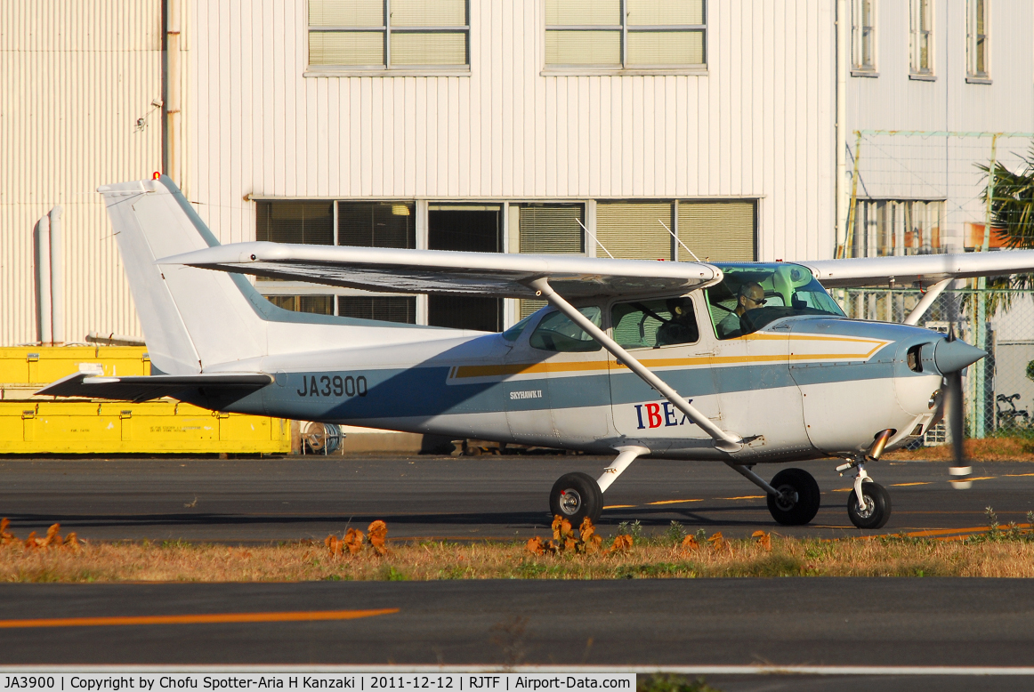 JA3900, Cessna 172P C/N 17274828, NikonD200+TAMRON AF 200-500mm F/5-6.3 LD IF