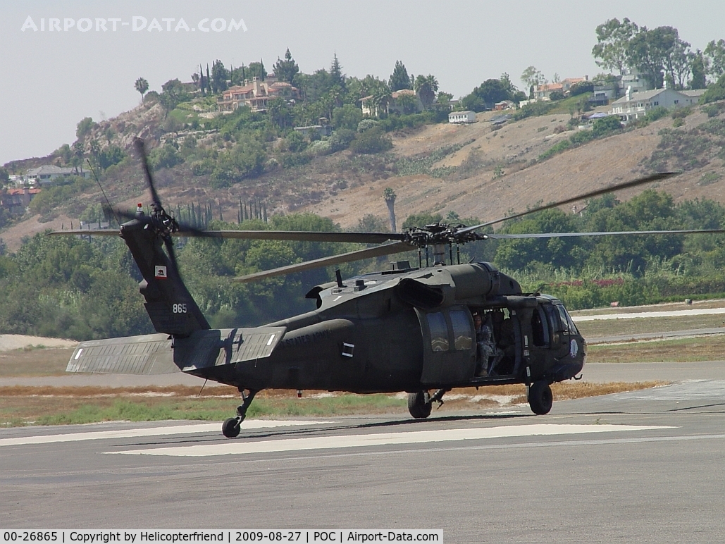 00-26865, 2000 Sikorsky UH-60L Black Hawk C/N Not found 00-26865, Taxiing out to taxiway Sierra