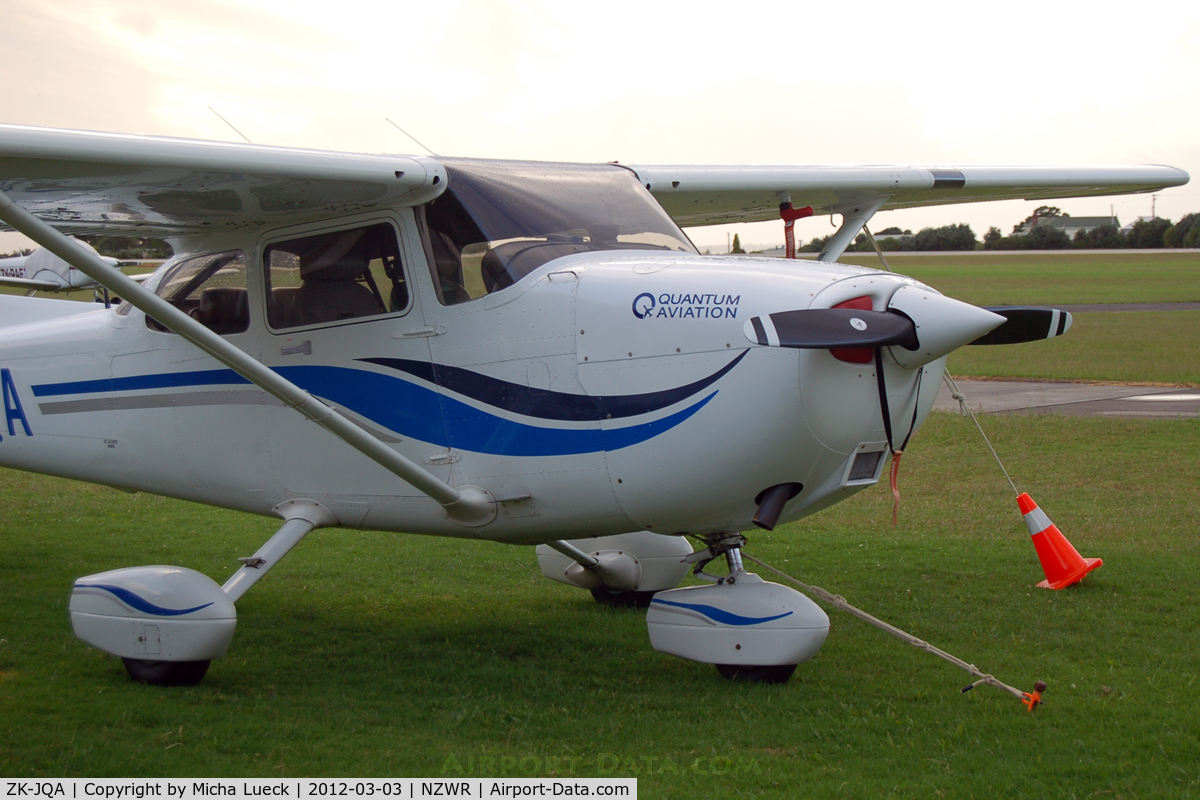 ZK-JQA, 2001 Cessna 172S C/N 172S8703, At Whangarei