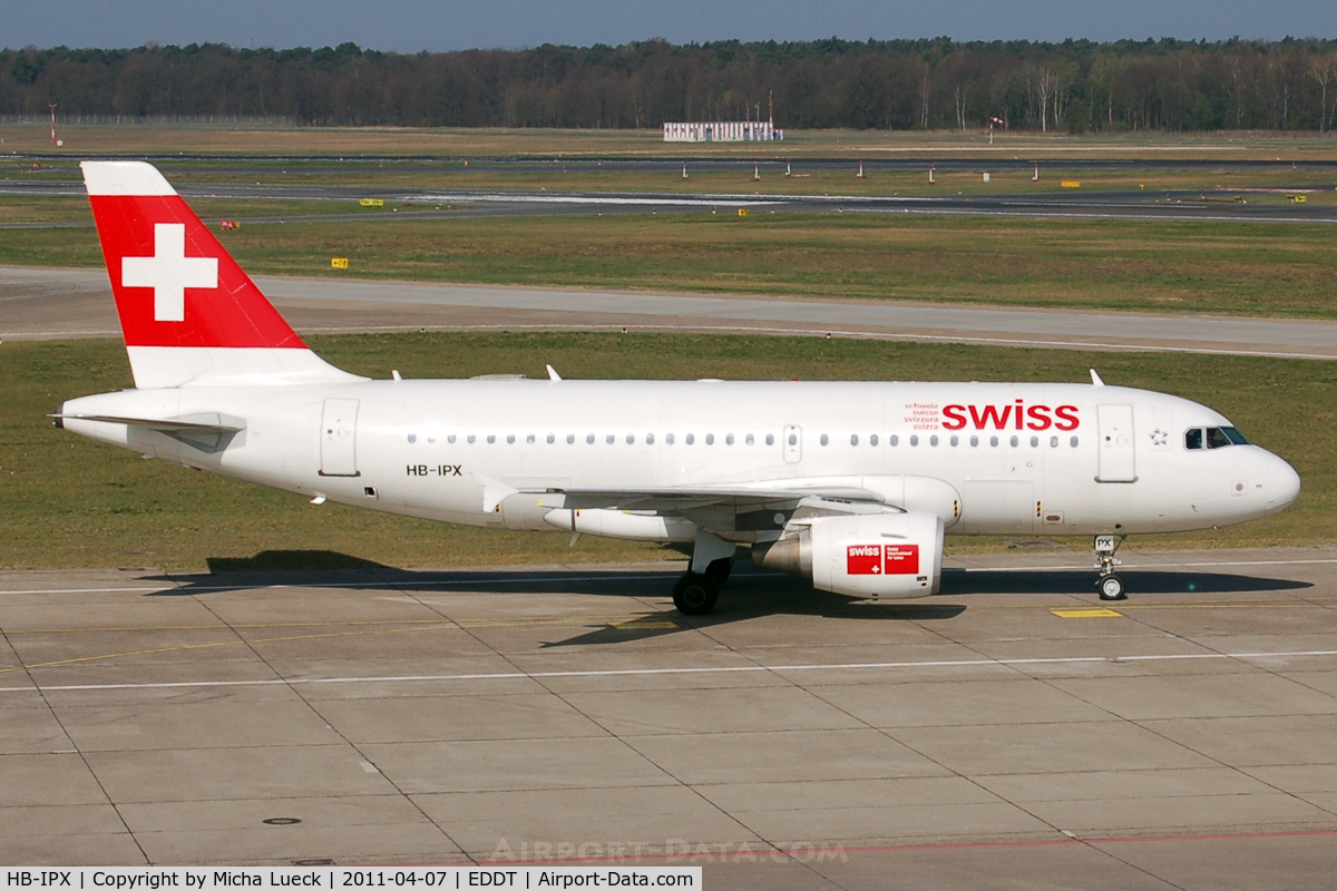 HB-IPX, 1996 Airbus A319-112 C/N 612, At Tegel