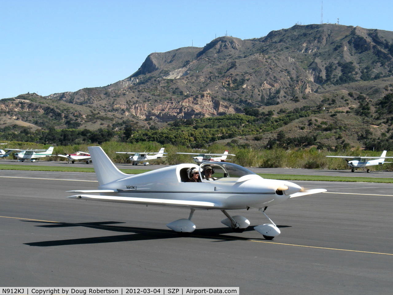 N912KJ, 2000 Aero Designs Pulsar XP912 C/N 349, 2000 Goodwin PULSAR 912XP, Rotax 912 100 Hp, taxi to Rwy 04