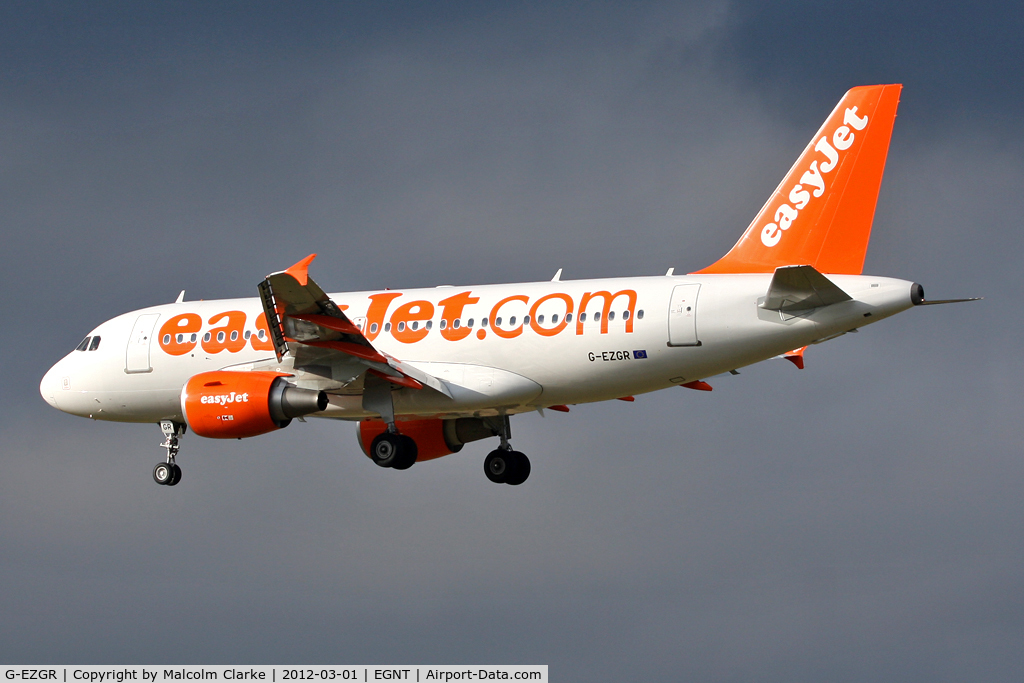G-EZGR, 2011 Airbus A319-111 C/N 4837, Airbus A319-111 on approach to Runway 25 at Newcastle Airport, March 2012.