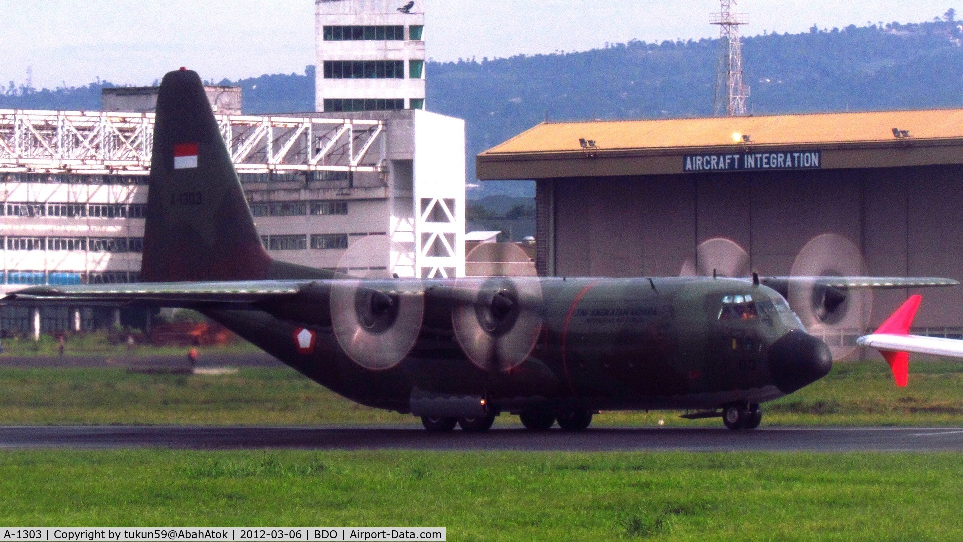 A-1303, 1960 Lockheed C-130B Hercules C/N 282-3580, Indonesian Air Force
Tentara Nasional Indonesia Angkatan Udara, TNI–AU