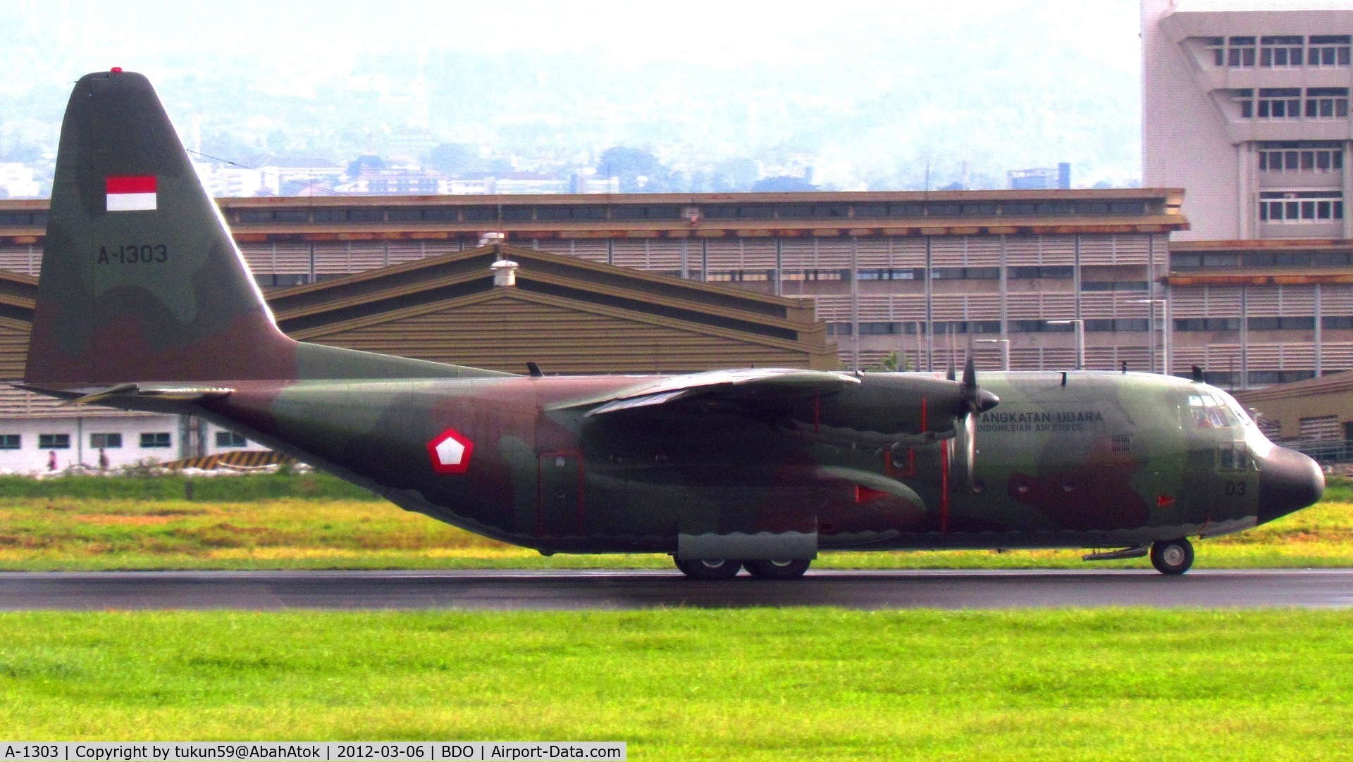 A-1303, 1960 Lockheed C-130B Hercules C/N 282-3580, Indonesian Air Force
Tentara Nasional Indonesia Angkatan Udara, TNI–AU