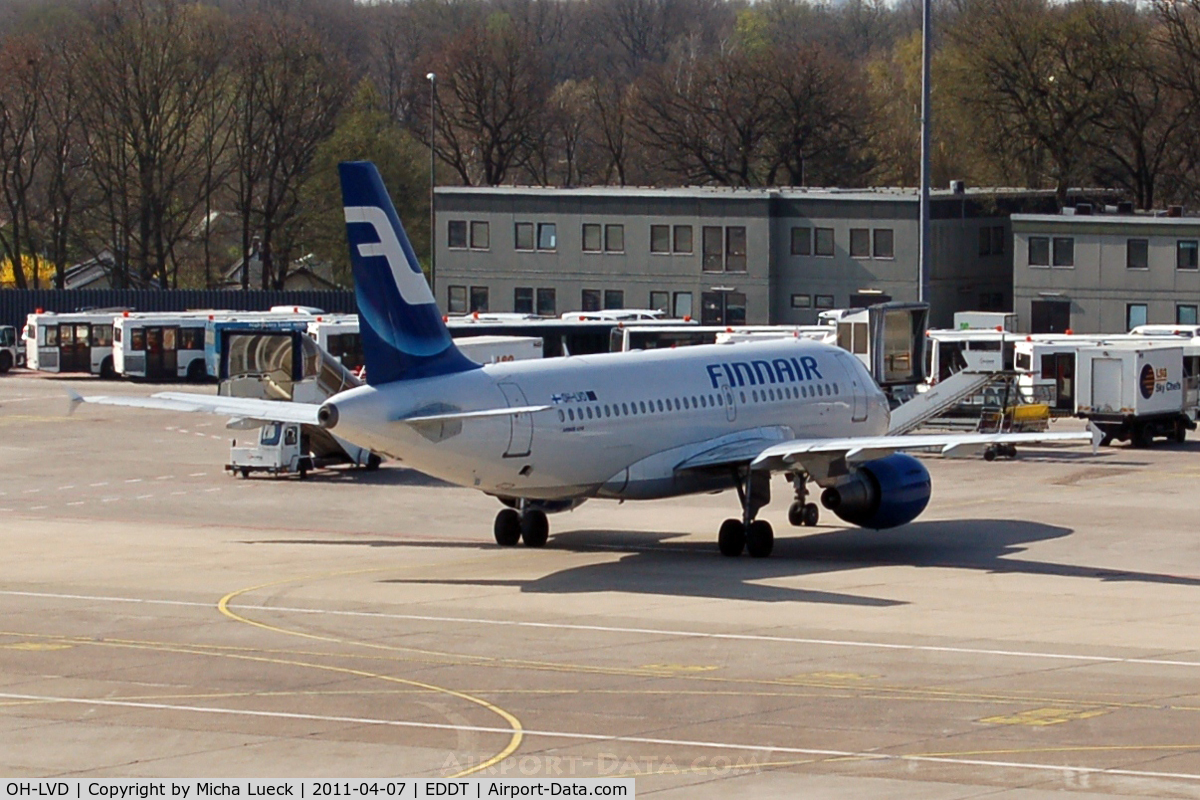 OH-LVD, 2000 Airbus A319-112 C/N 1352, At Tegel