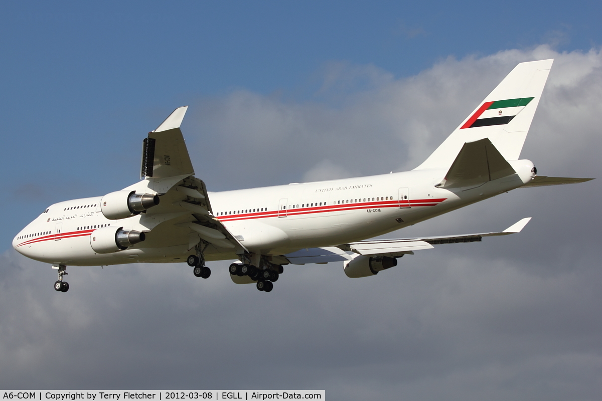 A6-COM, 1991 Boeing 747-433 C/N 25074, Dubai Wing's 1991 Boeing 747-433, c/n: 25074 at Heathrow