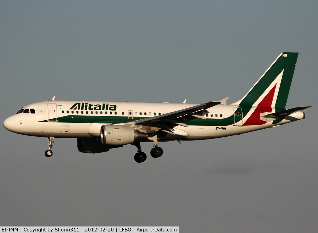 EI-IMM, 2011 Airbus A319-111 C/N 4759, Landing rwy 32R