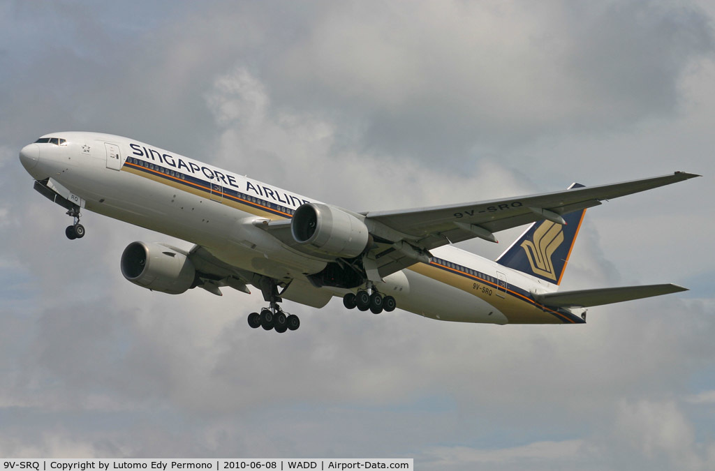 9V-SRQ, 2003 Boeing 777-212/ER C/N 33371, Singapore Airlines