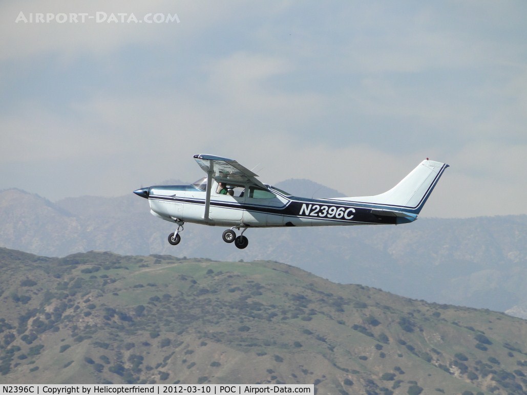 N2396C, 1978 Cessna R182 Skylane RG C/N R18200177, Airbourne and climbing out