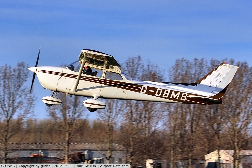 G-OBMS, 1977 Reims F172N Skyhawk C/N 1584, Late afternoon departure