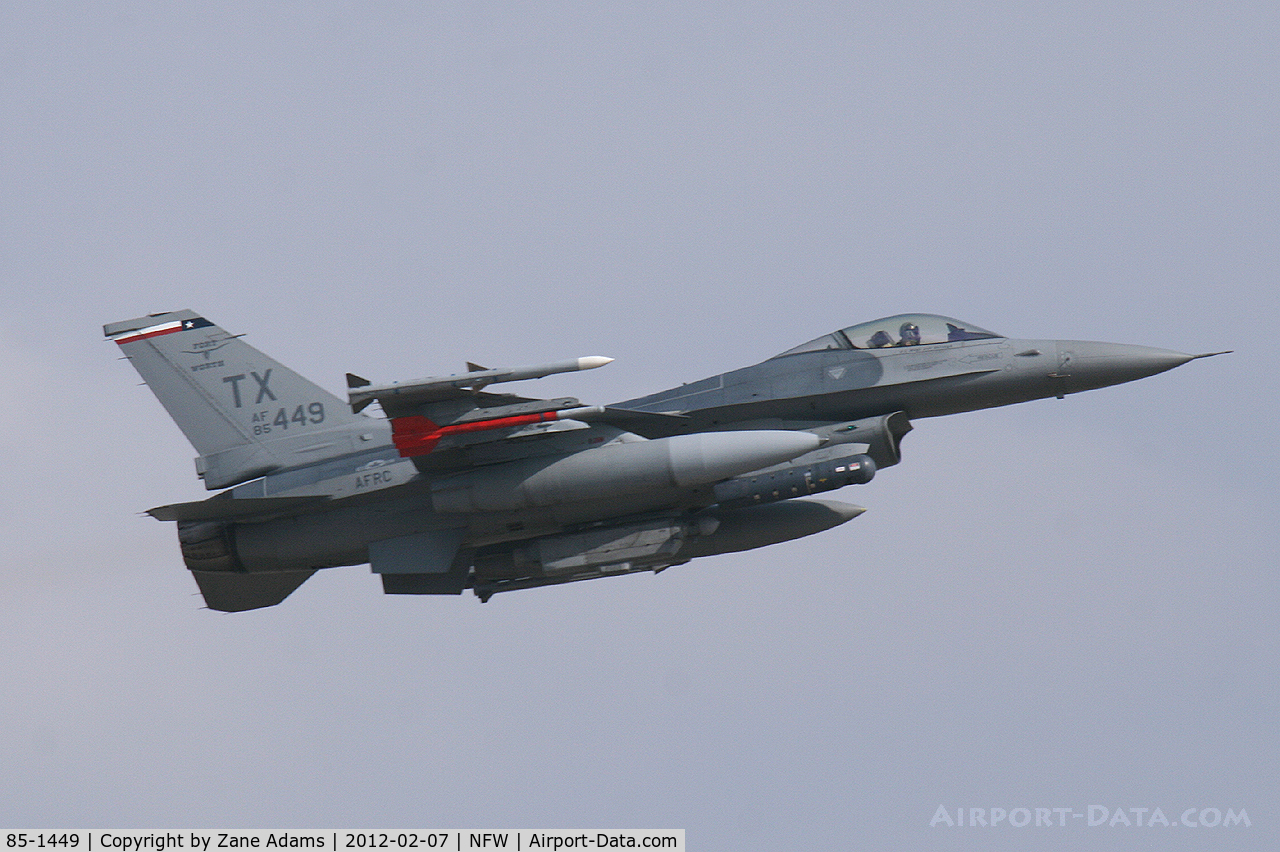 85-1449, 1985 General Dynamics F-16C Fighting Falcon C/N 5C-229, 301st FG F-16 Departing NAS-JRB Fort Worth