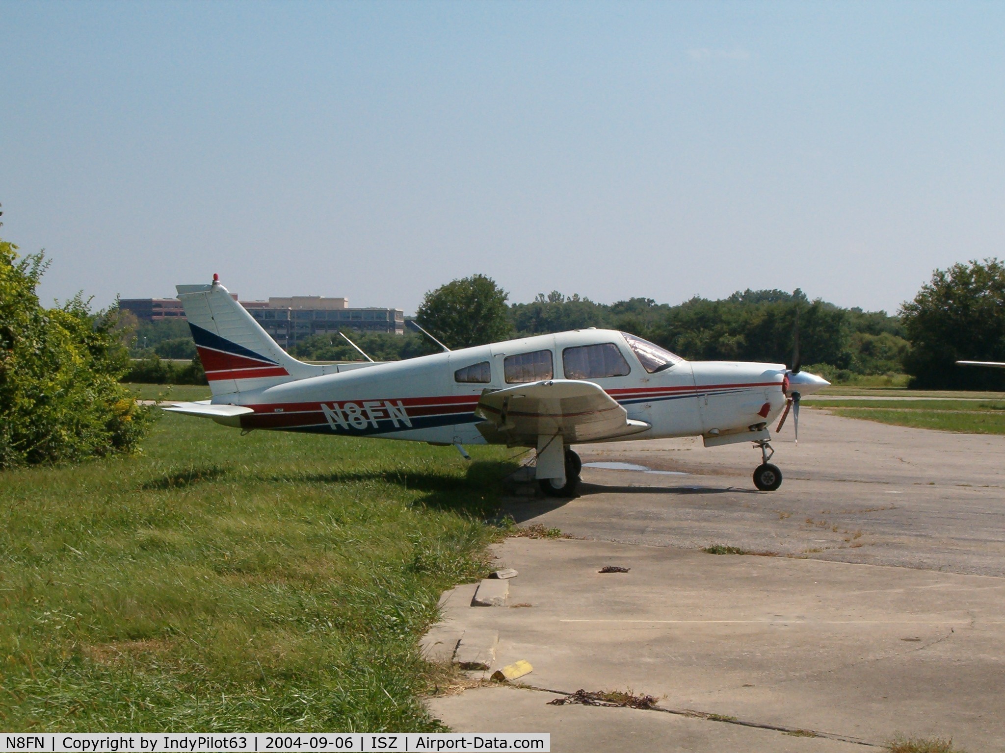 N8FN, 1978 Piper PA-28R-201 Cherokee Arrow III C/N 28R-7837272, Blue Ash Tarmac