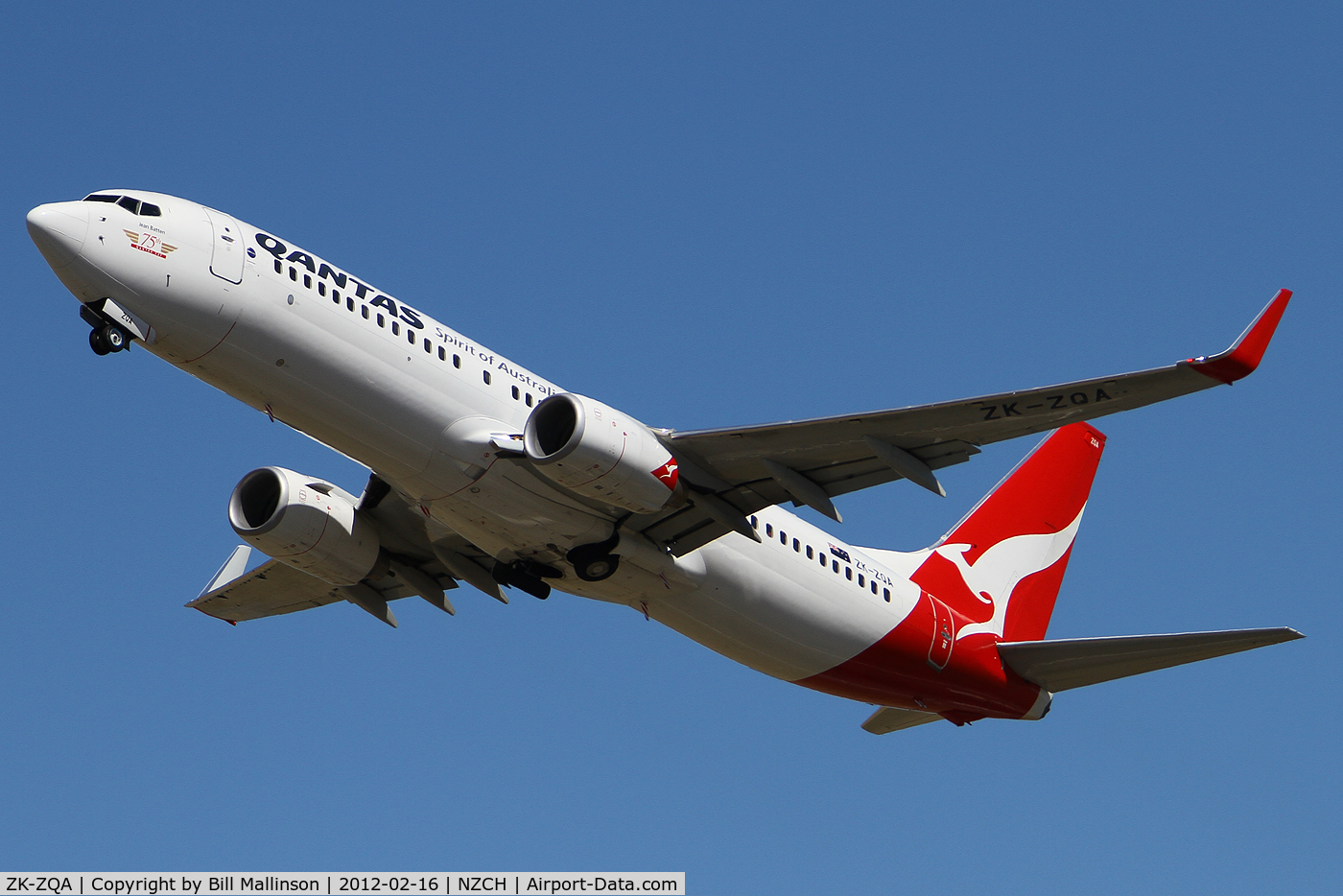 ZK-ZQA, 2009 Boeing 737-838 C/N 34200, away from 02 as QF046 CHC-SYD