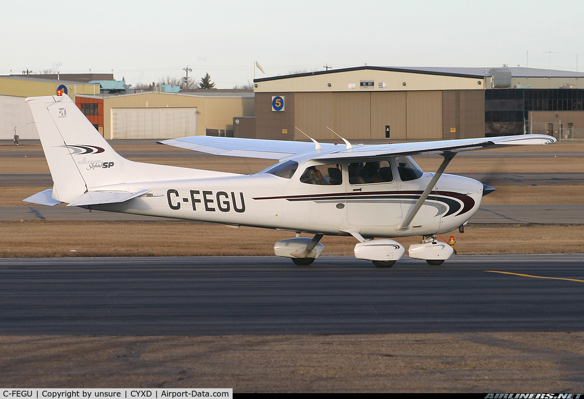C-FEGU, 2000 Cessna 172S Skyhawk SP C/N 172S8432, This Cessna is used at the Edmonton Flying Club for training and is IFR certified