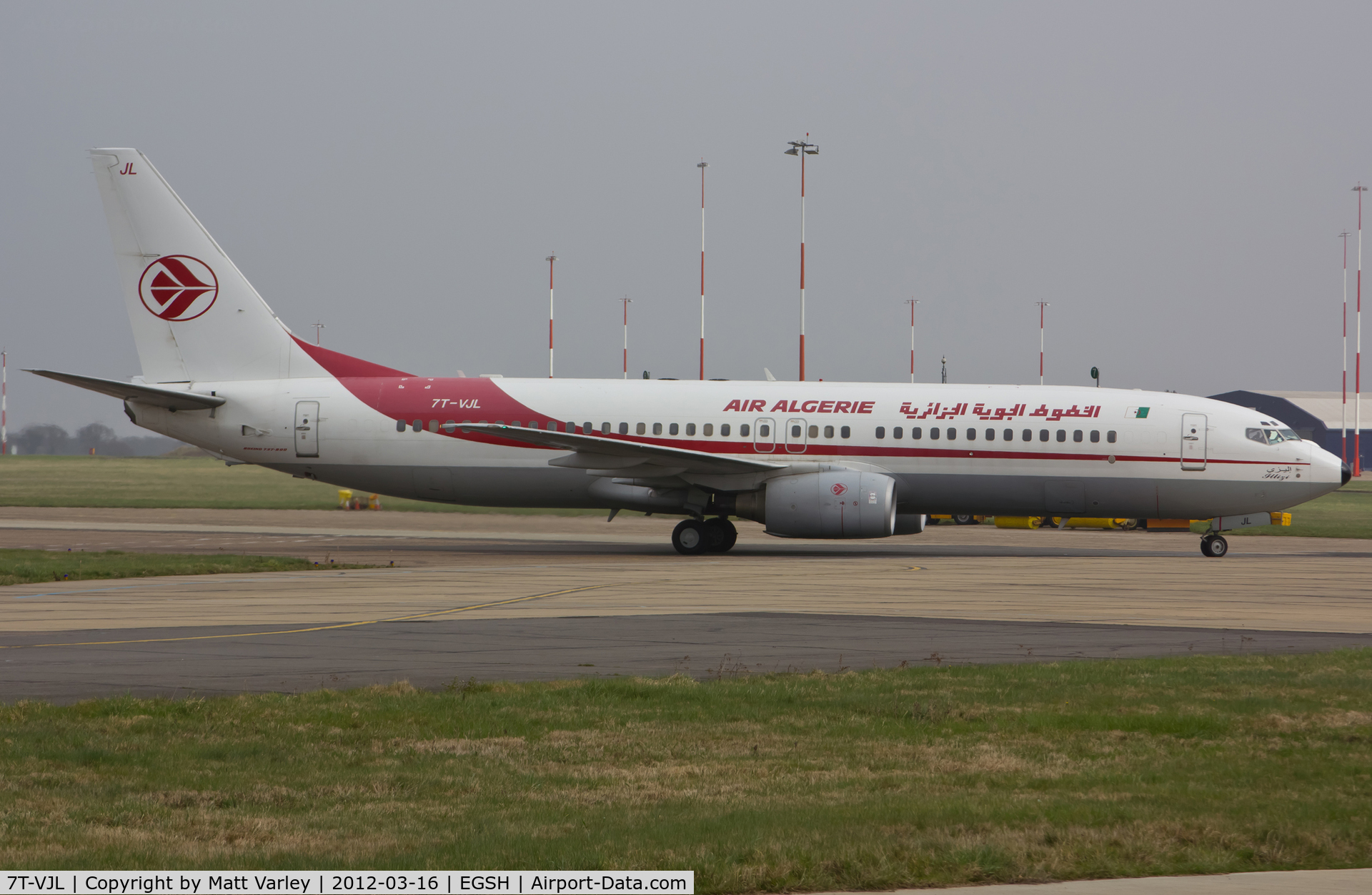 7T-VJL, 2000 Boeing 737-8D6 C/N 30204, Taxiing to stand 5.