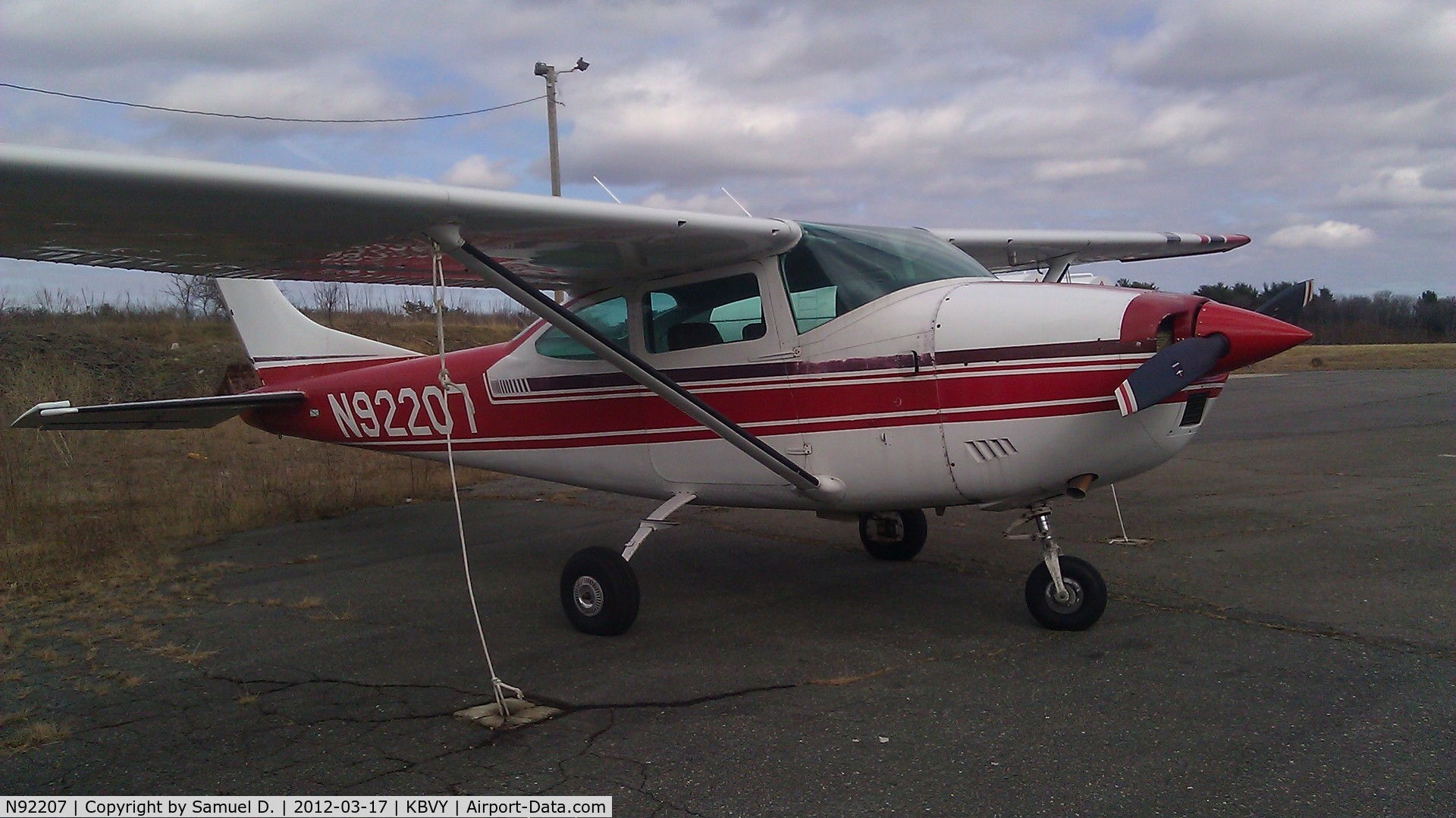 N92207, 1969 Cessna 182N Skylane C/N 18260090, @ BVY.