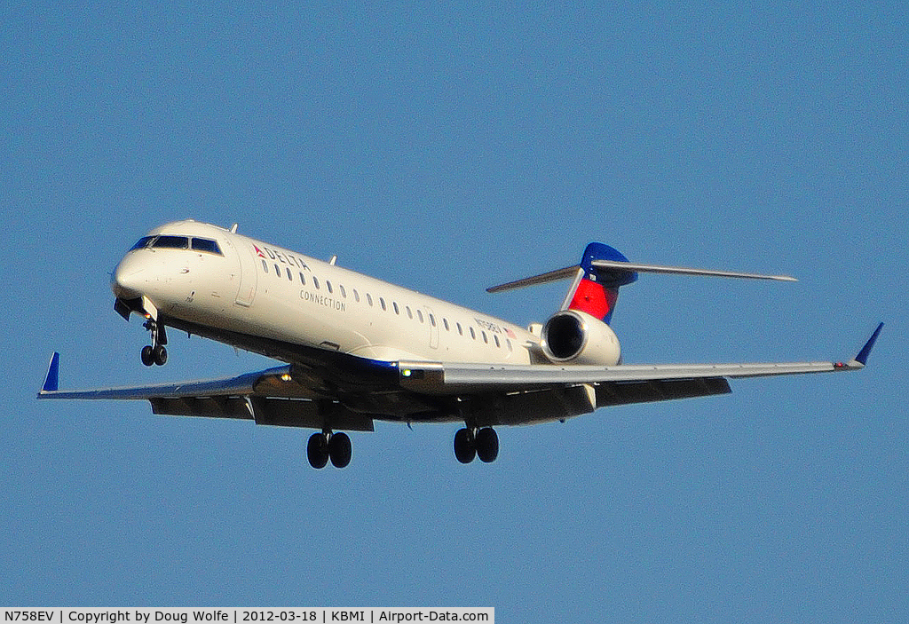 N758EV, 2005 Bombardier CRJ-700 (CL-600-2C10) Regional Jet C/N 10210, Coming in for landing at the Central Illinois Regional Airport in Bloomington, Illinois.  Flight 5082 out of Atlanta.