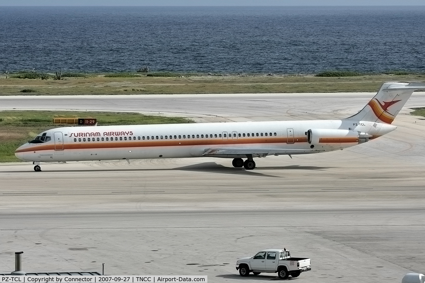 PZ-TCL, 1986 McDonnell Douglas MD-82 (DC-9-82) C/N 49444, Arriving at Curacao.