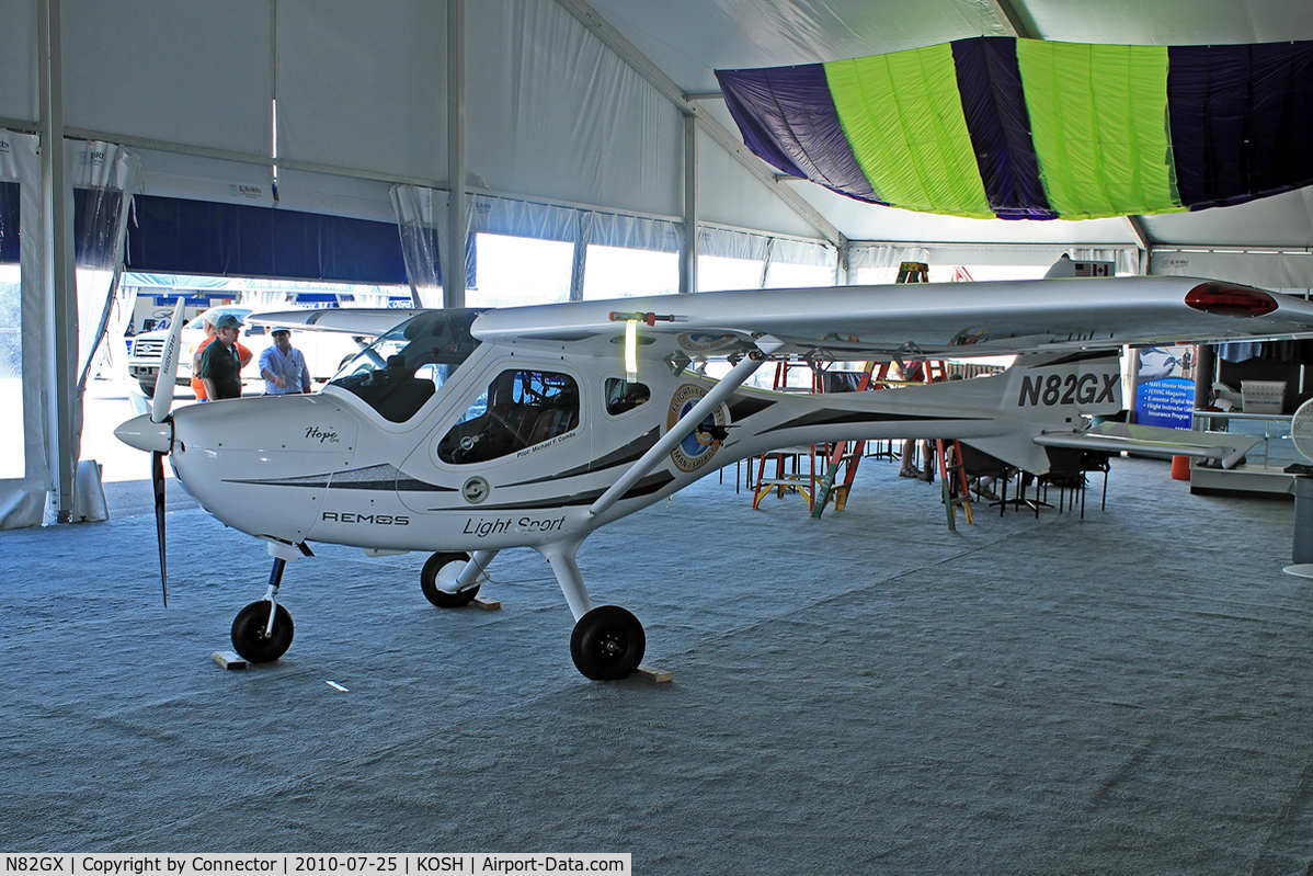 N82GX, Remos GX C/N 305, EAA Airventure 2010.