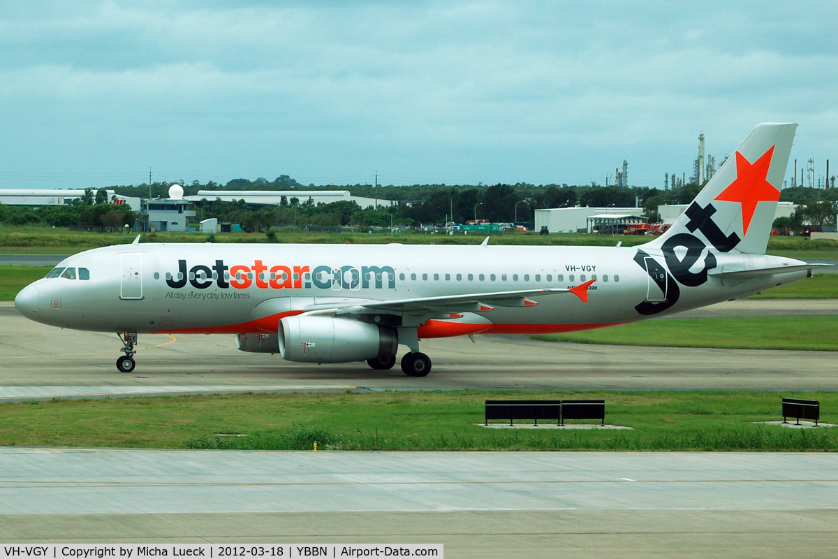 VH-VGY, 2010 Airbus A320-232 C/N 4177, At Brisbane