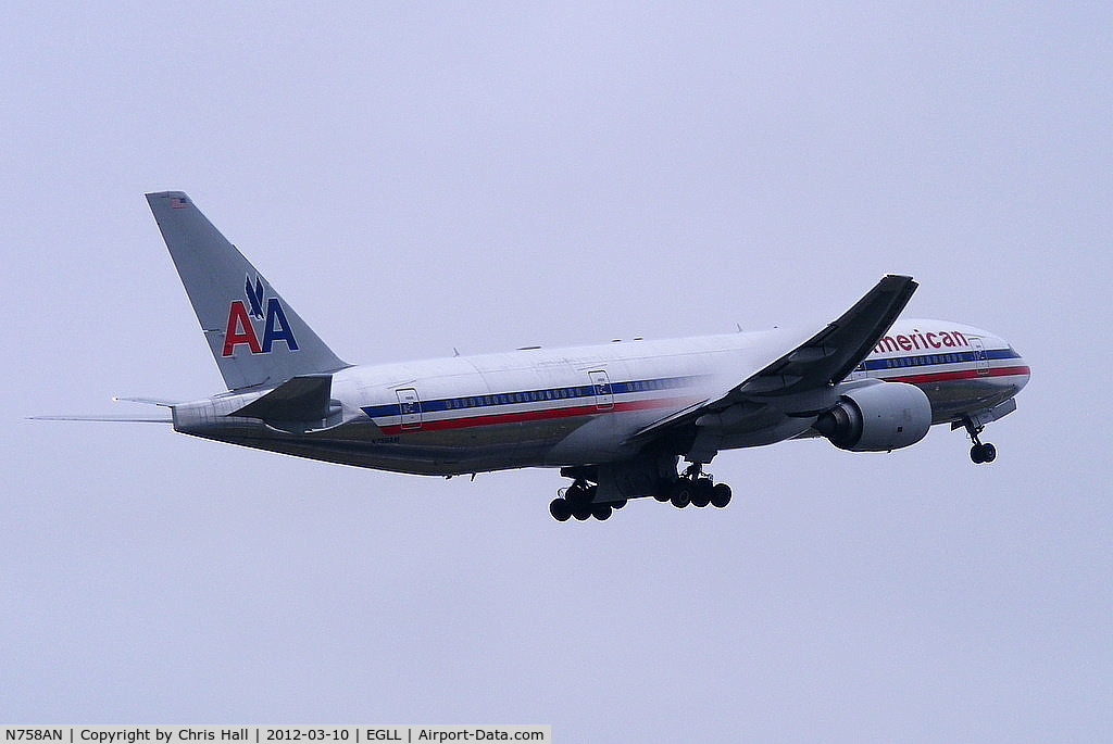 N758AN, 2001 Boeing 777-223 C/N 32637, American Airlines