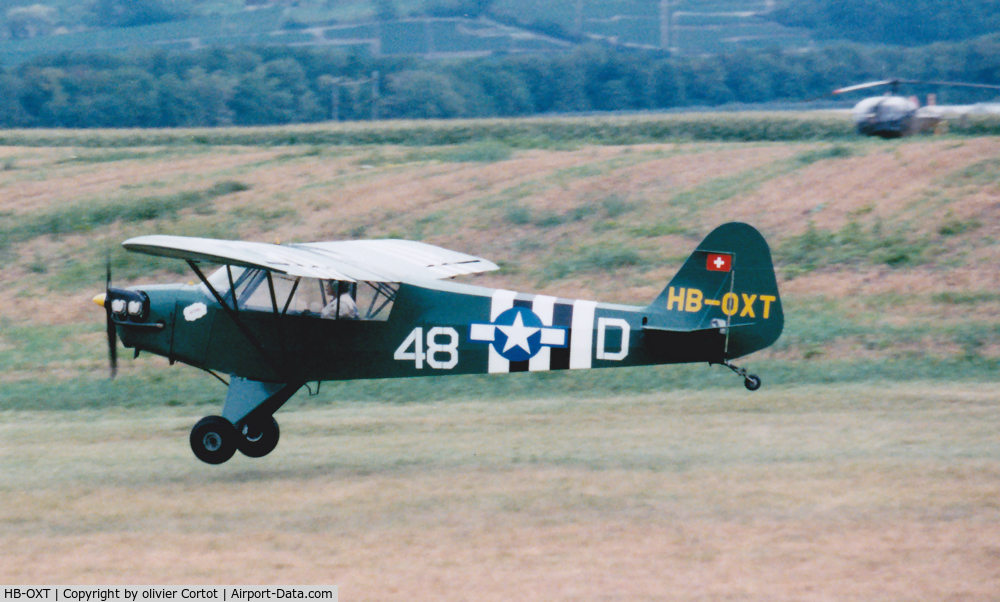 HB-OXT, 1946 Piper J3C-65 Cub Cub C/N 9014, Beix airshow, Switzerland, 1998.