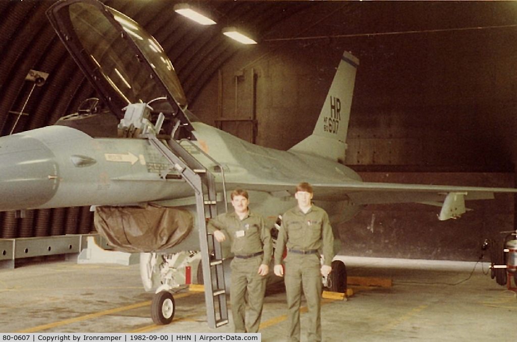 80-0607, 1981 General Dynamics F-16A Fighting Falcon C/N 61-328, Crew Chief Sgt. Phil Wing (left) and Assistant Crew Chief A1C. Pat Finley (right). 50th Tac Ftr Wg/10th Tac Ftr Sqdn.