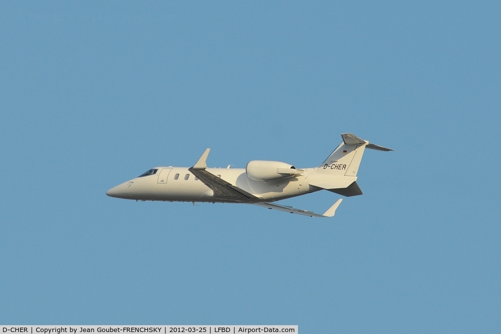 D-CHER, 1999 Learjet 60 C/N 60-148, COMFORT AIR take off 05