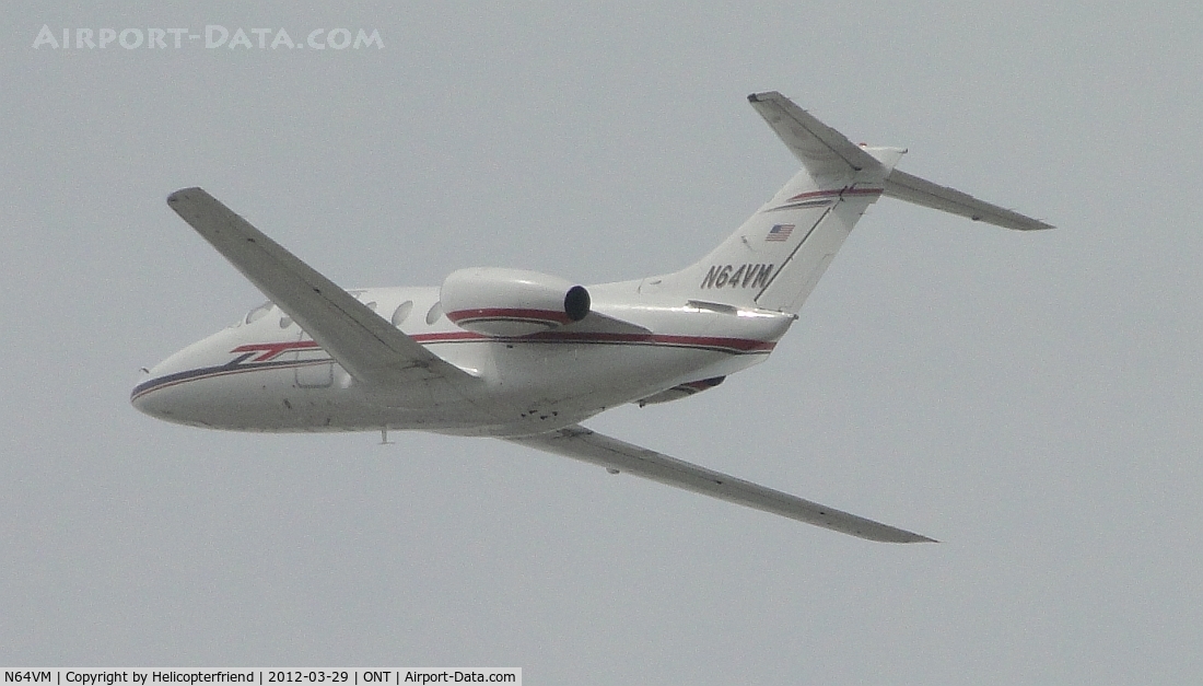N64VM, 1985 Beech 400 Beechjet C/N RJ-1, Lifted off from 26L and has retracted landing gear and heading out west