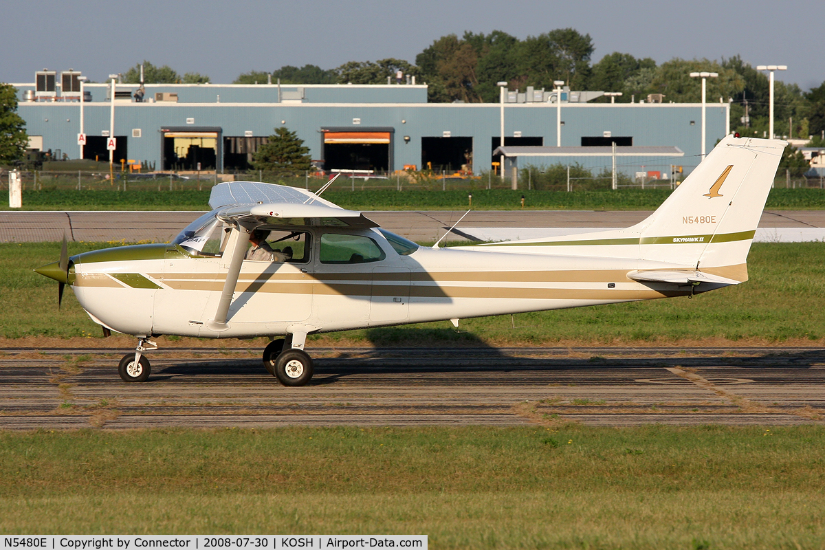 N5480E, 1978 Cessna 172N C/N 17271877, EAA Airventure 2008.