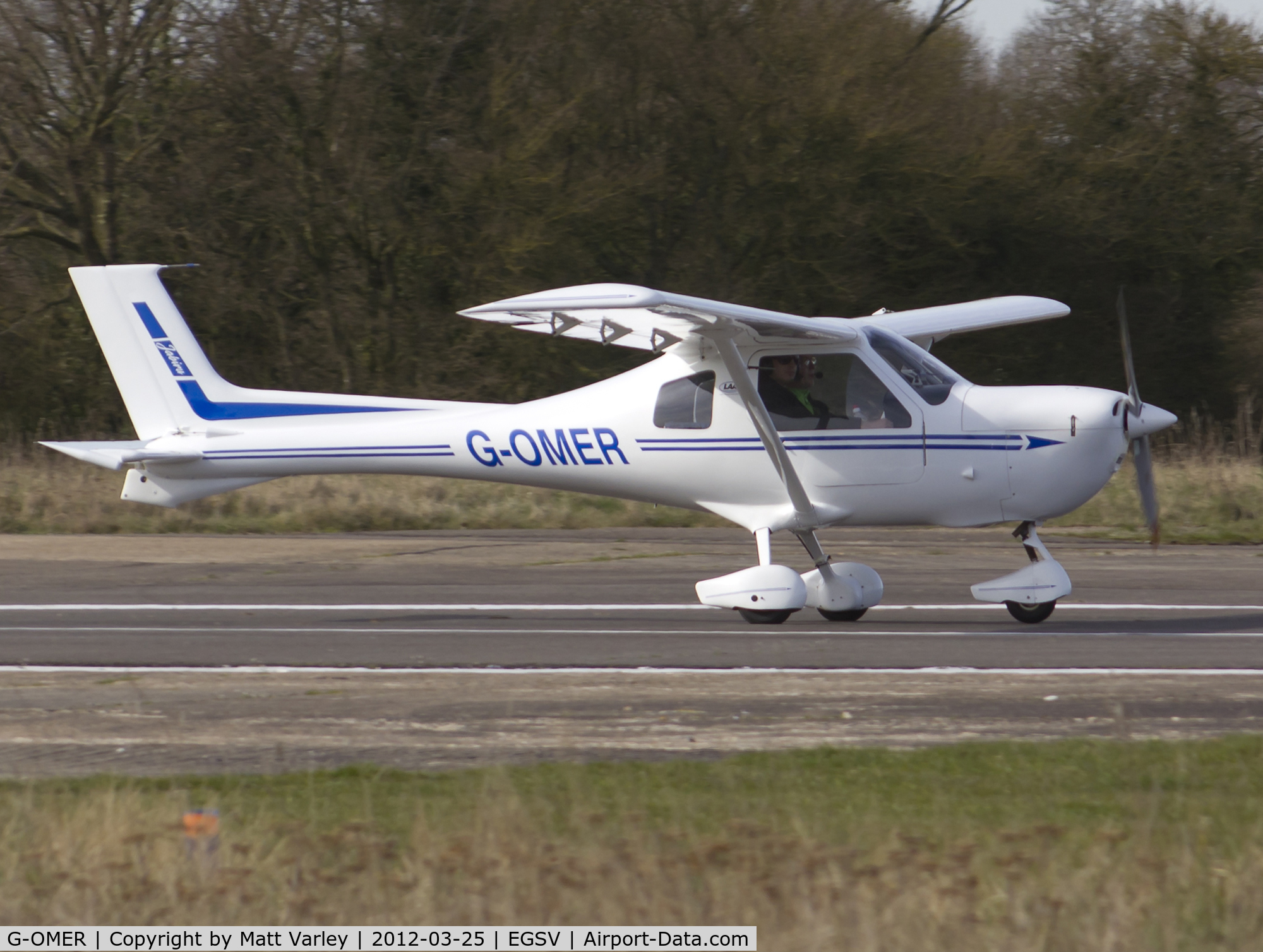 G-OMER, 2002 Jabiru UL-450 C/N PFA 274A-13823, Arriving for the fly in.