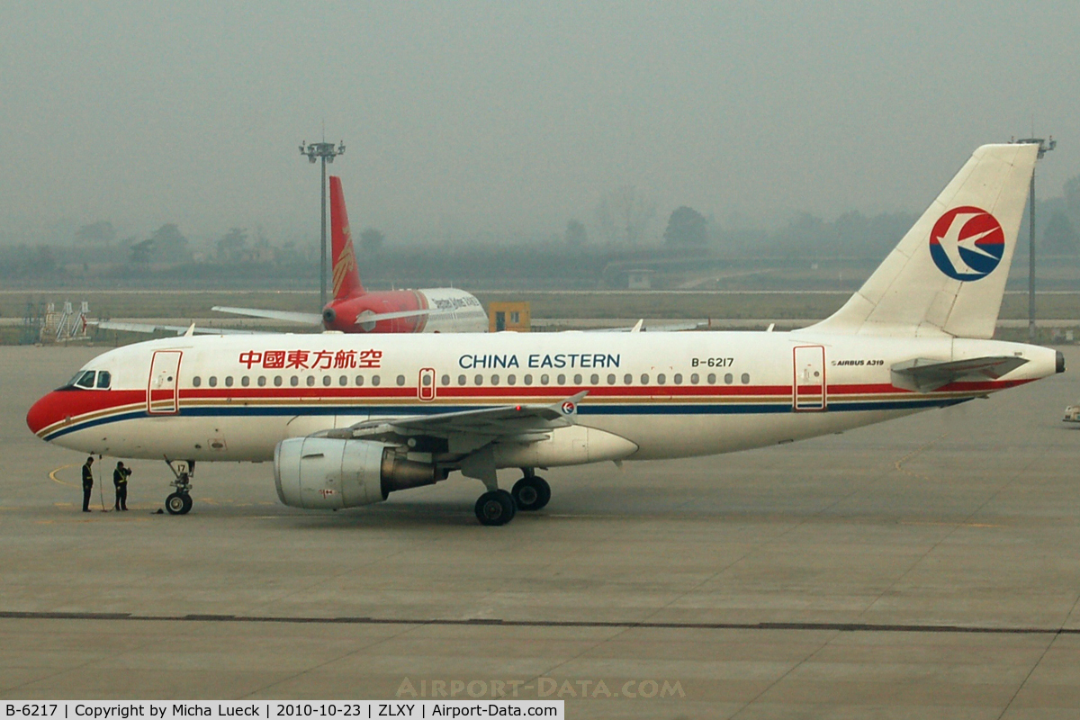 B-6217, 2006 Airbus A319-115 C/N 2693, At Xi'an