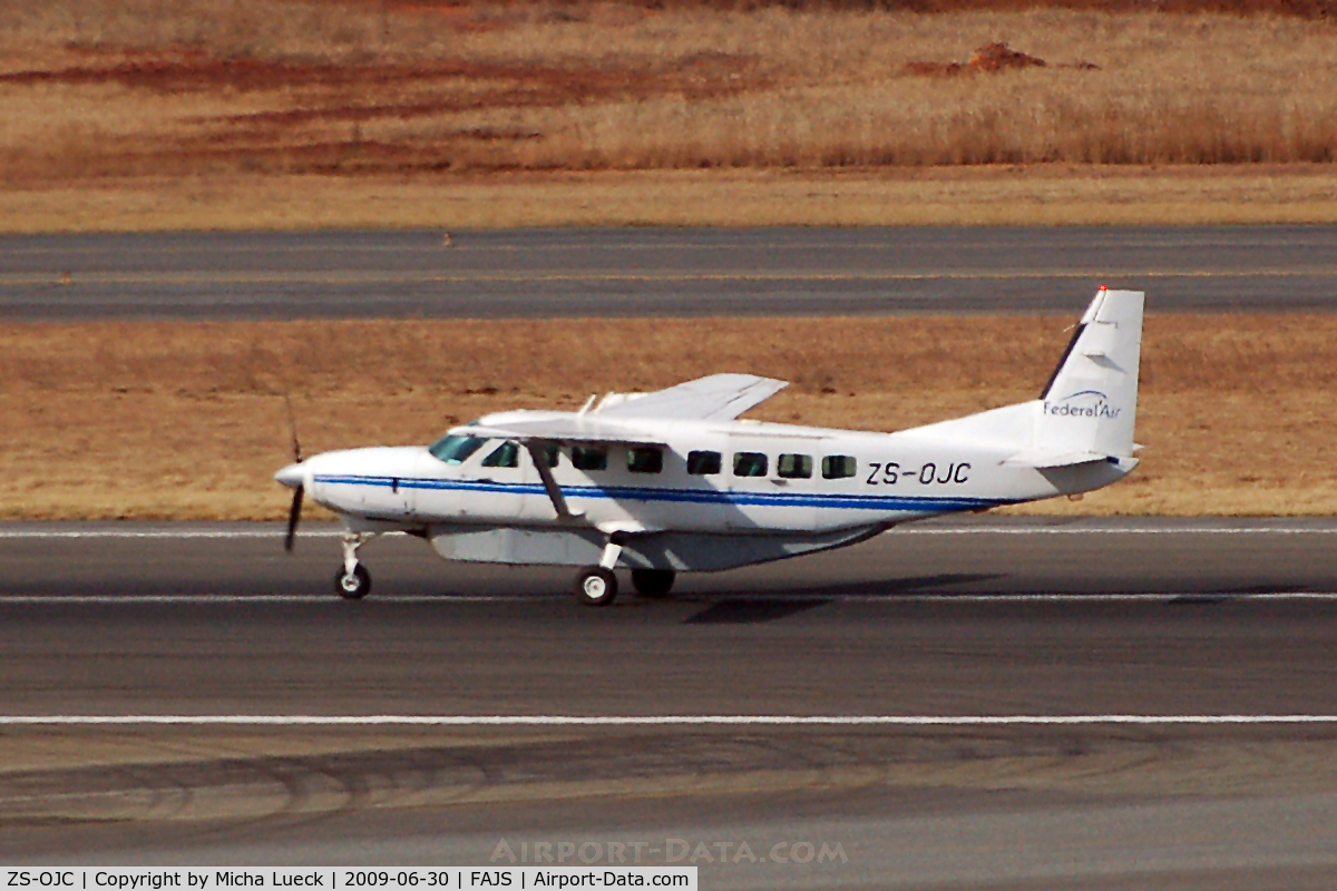 ZS-OJC, Cessna 208B C/N 208B0593, At Jo'burg