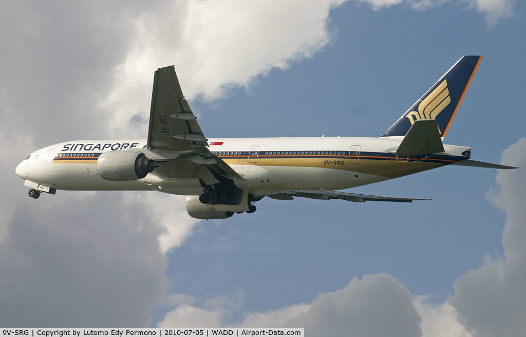 9V-SRG, 2001 Boeing 777-212/ER C/N 28522, Singapore
