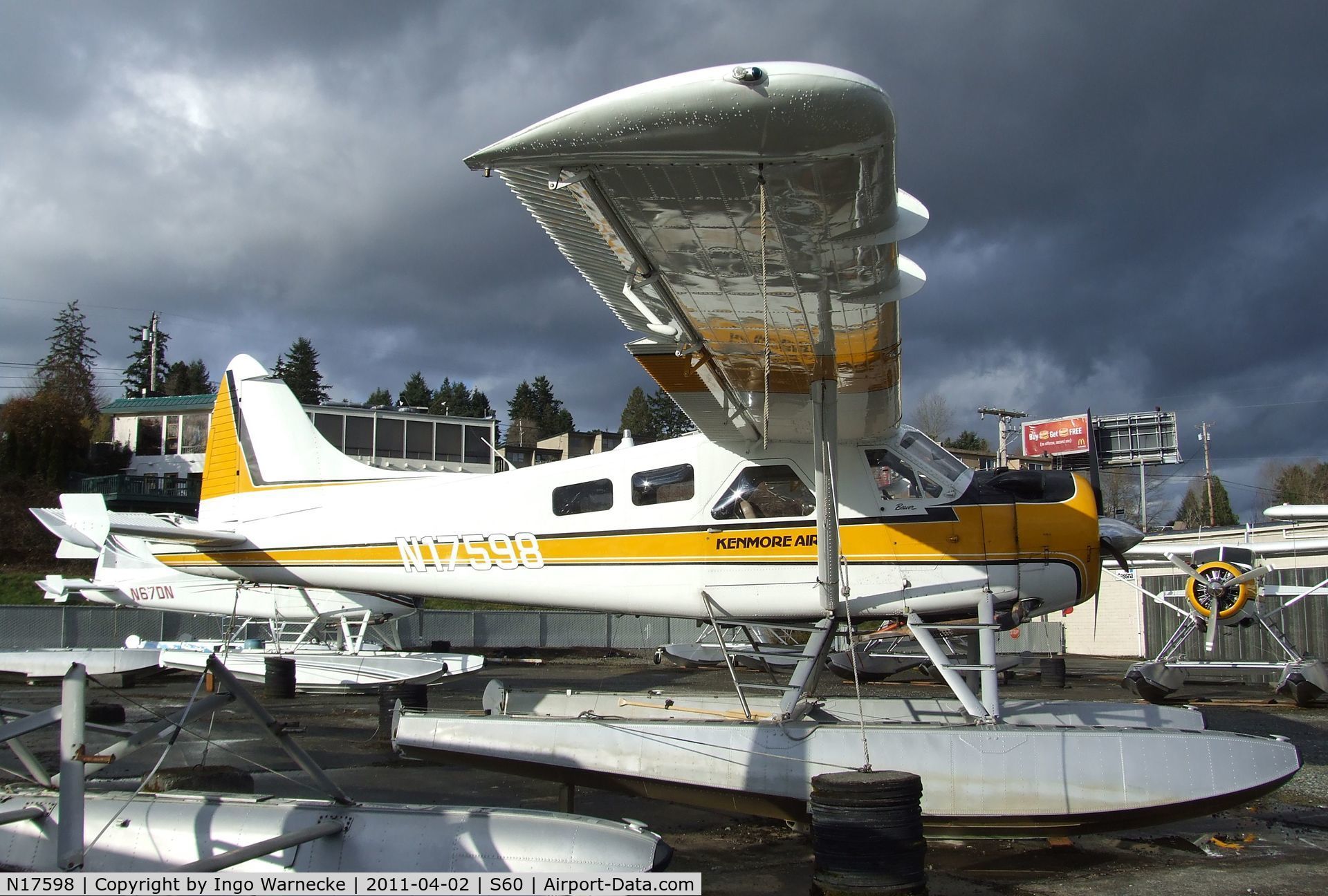 N17598, 1958 De Havilland Canada DHC-2 Beaver Mk.1 C/N 1129, De Havilland Canada DHC-2 Beaver on floats at Kenmore Air Harbor, Kenmore WA