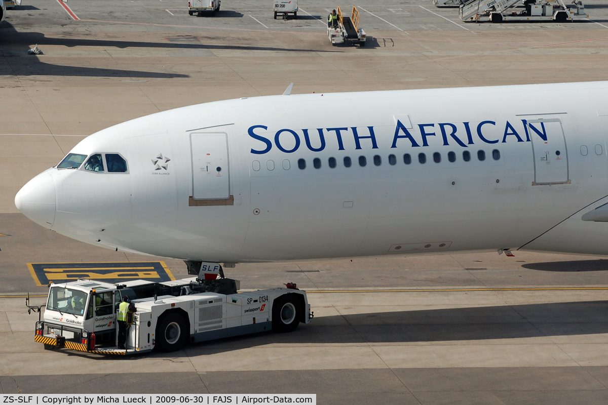 ZS-SLF, 1992 Airbus A340-211 C/N 006, At Jo'burg