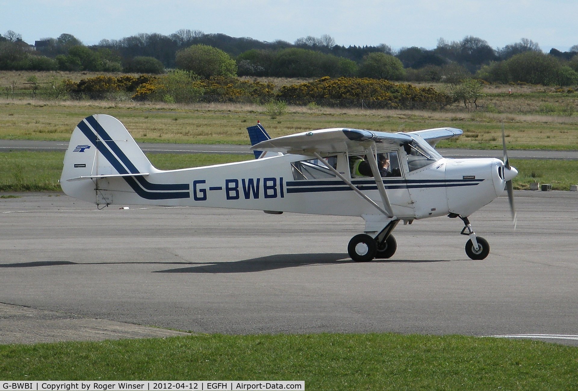 G-BWBI, 1991 Taylorcraft F22A C/N 2207, Resident F-22A (not a Raptor). The only example on the UK register. Previously registered N22UK.