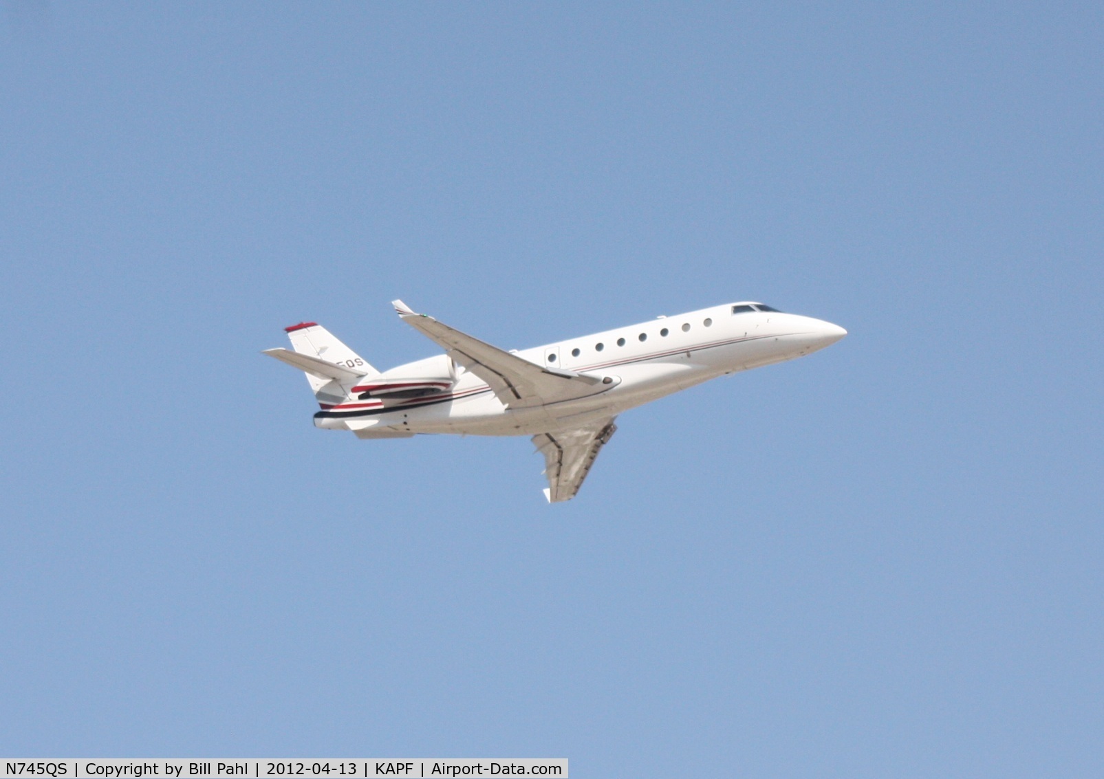 N745QS, 2007 Israel Aircraft Industries Gulfstream 200 C/N 170, Shortly after takeoff from Naples Municipal