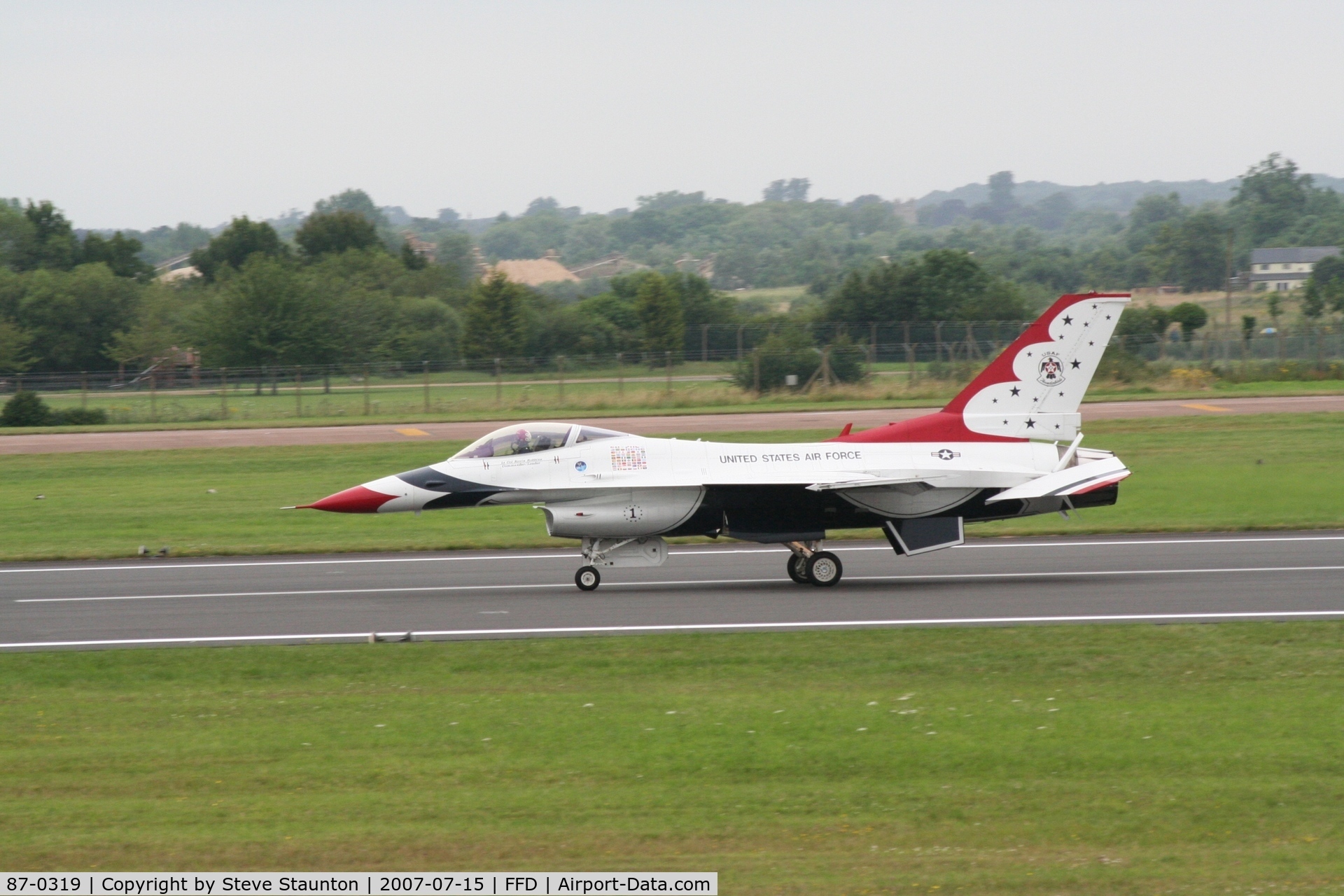 87-0319, 1987 General Dynamics F-16C Fighting Falcon C/N 5C-580, Thunderbirds display at Royal International Air Tattoo 2007