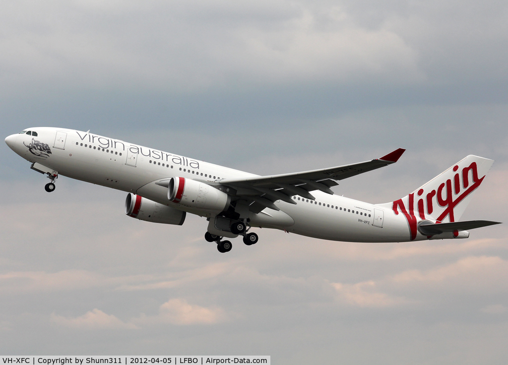 VH-XFC, 2012 Airbus A330-243 C/N 1293, Delivery day...