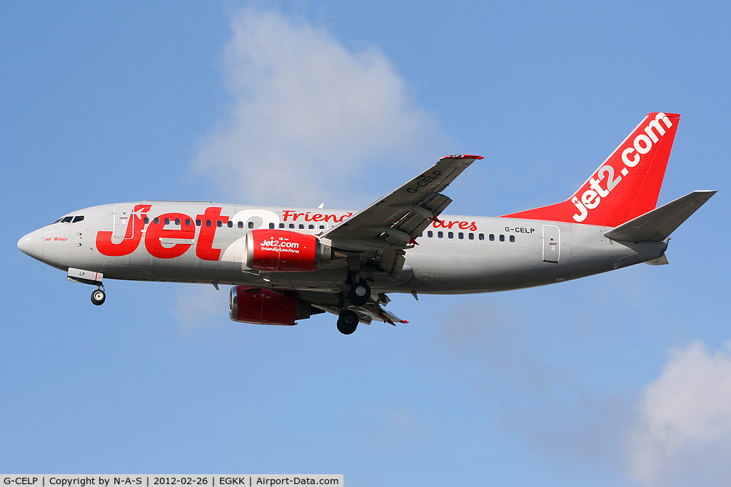 G-CELP, 1986 Boeing 737-330(QC) C/N 23522, Short final