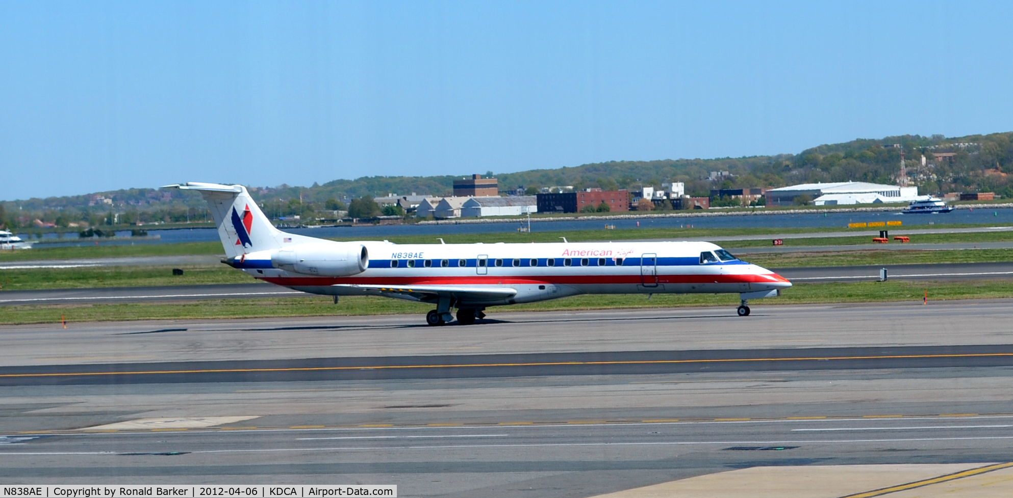 N838AE, 2002 Embraer ERJ-140LR (EMB-135KL) C/N 145651, DCA, VA