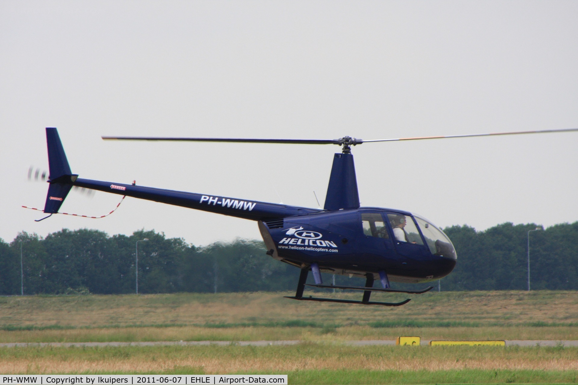 PH-WMW, Robinson R44 Raven I C/N 2072, Helicon Helicopters did some instruction on Lelystad Airport