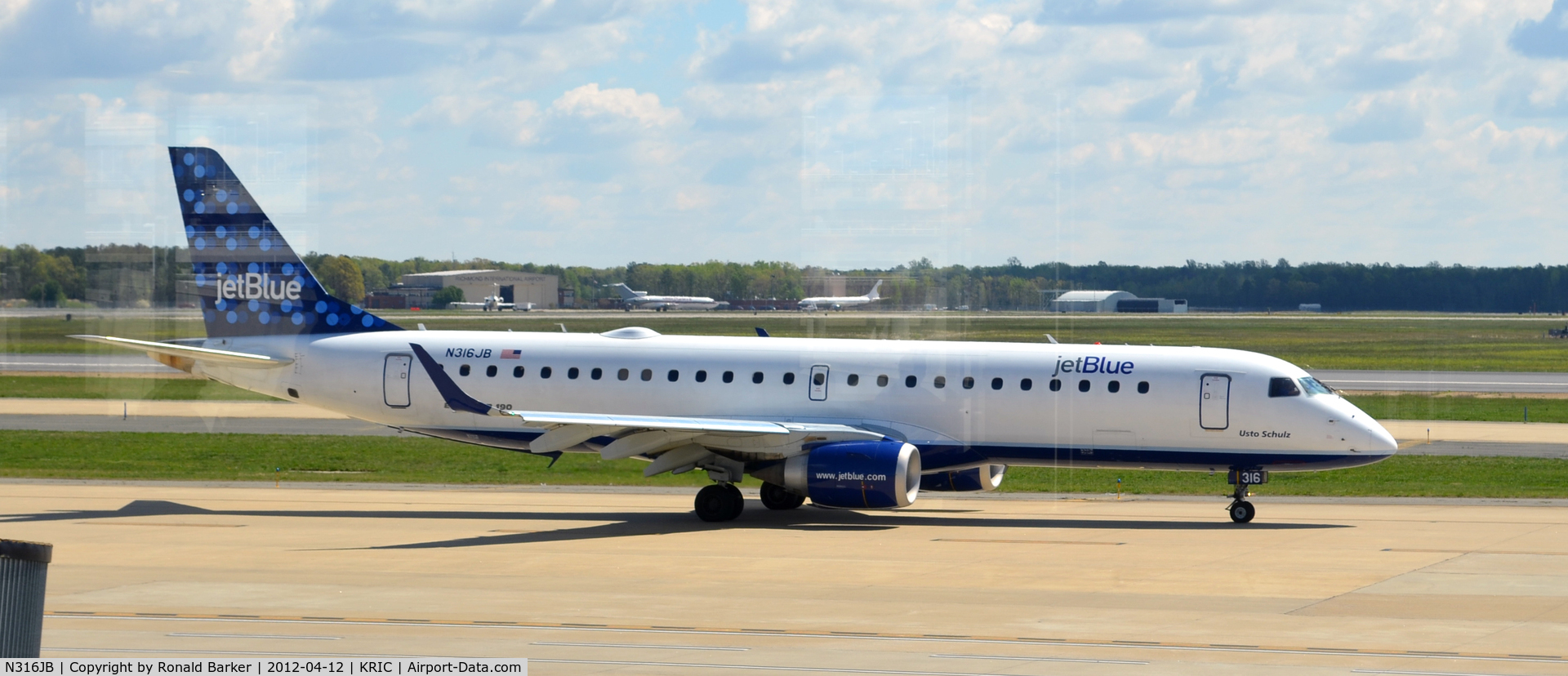 N316JB, Embraer ERJ-190-100 IGW 190AR C/N 19000292, RIC, VA